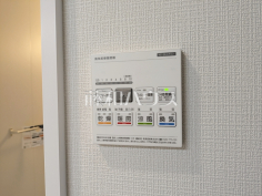 B号棟　浴室換気乾燥機リモコン　【小平市美園町３丁目】雨の日の強い味方！浴室換気乾燥機付きユニットバスで洗濯物が乾かせます。
