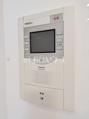 TVモニター付きインターホン 【ドミナス多摩・南大沢】訪問者がわかるTVモニター付インターホンは、お子様のお留守番にも活躍するかも?! TVモニター付きインターホン 【ドミナス多摩・南大沢】訪問者がわかるTVモニター付インターホンは、お子様のお留守番にも活躍するかも?!