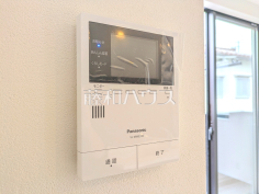 TVモニター付きインターホン　【西東京市芝久保町１丁目】訪問者がわかるTVモニター付インターホンは、お子様がお留守番をされるときも安心ですね。　