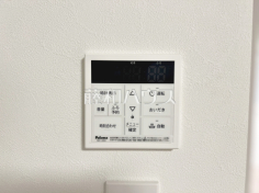 給湯器リモコン　【世田谷区千歳台５丁目】