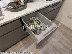 2号棟　食器洗浄乾燥機　【三鷹市井の頭２丁目】雨の日の強い味方！浴室換気乾燥機付きユニットバスで洗濯物が乾かせます。
