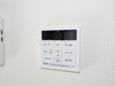 浴室給湯リモコン　【昭島市中神町２丁目】追焚き機能付きなので、生活時間の違う家族に便利です。