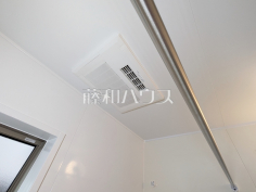 浴室乾燥機　【昭島市中神町２丁目】浴室換気乾燥機は梅雨の時期等、なかなか乾かない洗濯物を干すのに役立ちます！