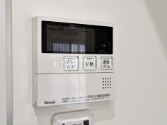 浴室給湯リモコン　【ライオンズガーデンひばりヶ丘第2】追焚き機能付きなので、生活時間の違う家族に便利です。