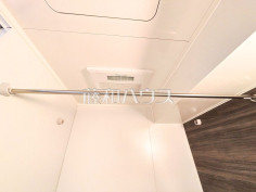 浴室乾燥機(浴室内上部)雨の日の強い味方!浴室換気乾燥機付きユニットバスで洗濯物が乾かせます 浴室乾燥機(浴室内上部)雨の日の強い味方!浴室換気乾燥機付きユニットバスで洗濯物が乾かせます