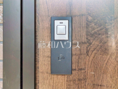 玄関スマートキー　【志木市下宗岡４丁目】重たい荷物がある時も便利なスマートキー