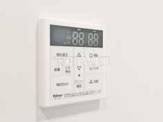 1号棟　給湯器リモコン　【朝霞市根岸台７丁目】便利な追いだき機能付きオートバス。予約設定も可能なので、帰宅後すぐに入浴できるようお湯を張っておくことができます。