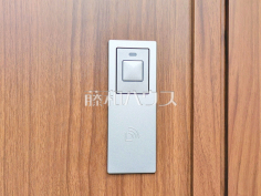 1号棟　スマートキー　【朝霞市根岸台７丁目】施錠開錠は便利なスマートキー採用！