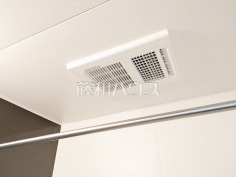 浴室乾燥機　【和光市新倉２丁目】雨の日の強い味方！浴室換気乾燥機付きユニットバスで洗濯物が乾かせます。