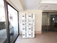 宅配ボックス　【グリーンコーポ豊田】荷物の受け取り時間を気にせず外出できる宅配ボックス付き！
