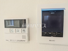 2号棟　浴室給湯リモコン・TVモニター付インターホン　【日野市日野本町３丁目】