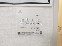 1号棟　浴室乾燥機リモコン　【調布市緑ケ丘１丁目】雨の日の強い味方！浴室換気乾燥機付きユニットバスで洗濯物が乾かせます。 