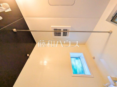 浴室乾燥機(浴室内上部)雨の日の強い味方！浴室換気乾燥機付きユニットバスで洗濯物が乾かせます