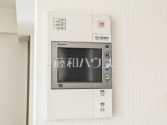 TVモニター付インターフォン　【シーズウィッシュ志木】TVモニター付インターフォンのため訪問者がひと目で分かります
