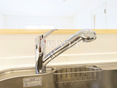 2号棟　浄水器一体型水栓　【小平市仲町】いつでもおいしいお水が飲める浄水器一体型水栓も完備 