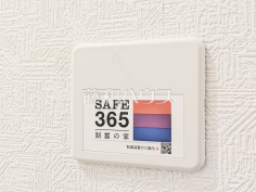 2号棟　制震装置　【小平市仲町】地震の揺れを抑える制震装置を採用。家具の転倒リスクを軽減し、家族みんなが安心して暮らせる住まいです。