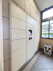 宅配ボックス　【ローヤルシティ清瀬】荷物の受け取り時間を気にせず外出できる宅配ボックス付き！
