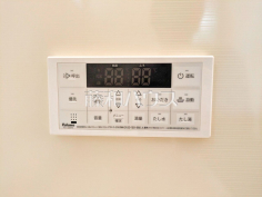 浴室給湯リモコン追焚機能付で時間差入浴もOK 