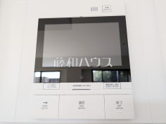 TVモニター付インターホン　【プリムローズ百草園】防犯に役立つTVモニター付インターフォン