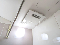 浴室乾燥機　【富士見市水谷東３丁目】雨の日の強い味方！浴室換気乾燥機付きユニットバスで洗濯物が乾かせます。