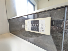 給湯機追焚き機能付きなので、生活時間の違う家族に便利です。