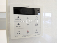 給湯機追焚機能付で時間差入浴もOK追焚き機能付きなので、生活時間の違う家族に便利です。