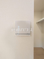 床暖房　【練馬区西大泉４丁目】乾燥しすぎず、埃も舞わずハウスダストが少ないクリーンな室内をキープする床暖房