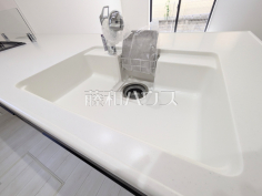 1号棟　浄水器一体型水栓　【府中市新町２丁目】いつでもおいしいお水が飲める浄水器一体型水栓も完備 
