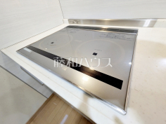 IHクッキングヒーター　【調布市調布ケ丘４丁目】
火を使わないIHクッキングヒーターで空気もきれいです。　