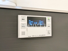 ２号棟　給湯スイッチ　【武蔵村山市伊奈平６丁目】追焚機能付で時間差入浴もOK追焚き機能付きなので、生活時間の違う家族に便利です。