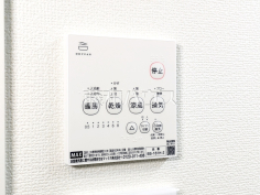 ２号棟　浴室乾燥機リモコン　【武蔵村山市伊奈平６丁目】浴室換気乾燥機は梅雨の時期等、なかなか乾かない洗濯物を干すのに役立ちます！