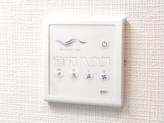 ブースターファン（換気扇）コントロールパネル　【新座市片山３丁目】住宅の換気システムを制御するパネル。風量を段階的に調整でき、室内の通風を良好に保ちます。