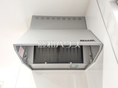 レンジフード　【志木市柏町２丁目】お手入れのしやすいレンジフードは見た目もスッキリしていて、料理時の油煙やニオイを効率的に外に出せます。