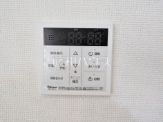 給湯スイッチ　【小牧市小牧１丁目】追焚き機能付きなので、生活時間の違う家族に便利です。