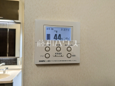 浴室給湯リモコン【西東京市中町５丁目】追焚き機能付きなので、生活時間の違う家族に便利です。
