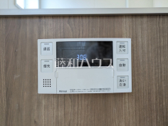 2号棟　発電・温水設備　【世田谷区喜多見４丁目】追焚き機能付きなので、生活時間の違う家族に便利です。