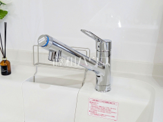 浄水器一体型水栓　【志木ニュータウン中央の森参番街5号棟】浄水器一体型水栓で、いつでも手軽においしい水を。料理や飲み水にも便利で、毎日の暮らしを快適にします。