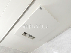 浴室乾燥機　【志木ニュータウン中央の森参番街5号棟】雨の日の強い味方！浴室換気乾燥機付きユニットバスで洗濯物が乾かせます。