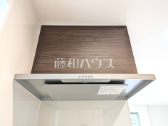 レンジフード　【和光市白子２丁目】お手入れのしやすいレンジフードは見た目もスッキリしていて、料理時の油煙やニオイを効率的に外に出せます。