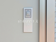 1号棟　スマートキー　【立川市西砂町３丁目】施錠開錠は便利なスマートキー採用！