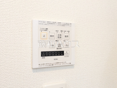 浴室乾燥機リモコン　【八王子市大谷町】浴室換気乾燥機は梅雨の時期等、なかなか乾かない洗濯物を干すのに役立ちます！