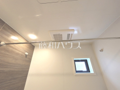 浴室乾燥機　【日野市旭が丘１丁目】 雨の日の強い味方！浴室換気乾燥機付きユニットバスで洗濯物が乾かせます。 