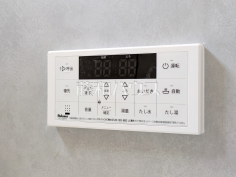 1号棟　給湯スイッチ　【新座市栄２丁目】追焚機能付で時間差入浴もOK