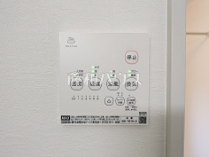 浴室乾燥機リモコン　【府中市多磨町２丁目】浴室換気乾燥機は梅雨の時期等、なかなか乾かない洗濯物を干すのに役立ちます！