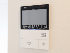 TVモニター付きインターホン　【ルネグランステージ志木Ⅱ】防犯に役立つTVモニター付インターフォン訪問者がわかるTVモニター付インターホンは、お子様のお留守番にも活躍するかも？！