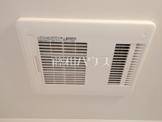 A号棟　浴室乾燥機　【糸満市西崎町3丁目】雨の日の強い味方！浴室換気乾燥機付きユニットバスで洗濯物が乾かせます。 