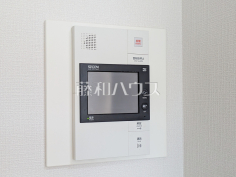 TVモニター付インターホン　【クリオ鶴瀬壱番館】訪問者がわかるTVモニター付インターホンは、お子様のお留守番にも活躍するかも？！