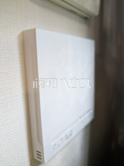 床暖房リモコン　【ルジェンテ・リベル志木弐番館】埃を巻き上げにくく、心地よい温かさで快適に過ごせる床暖房
