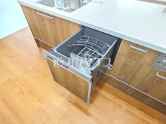 食器洗浄乾燥機　【立川市高松町１丁目】ビルトイン食洗機は毎日の家事を軽減させてくれます。またワークトップも広々使え機能性も向上します。　