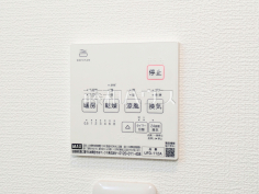 浴室乾燥機リモコン　【立川市高松町１丁目】雨の日の強い味方！浴室換気乾燥機付きユニットバスで洗濯物が乾かせます。　